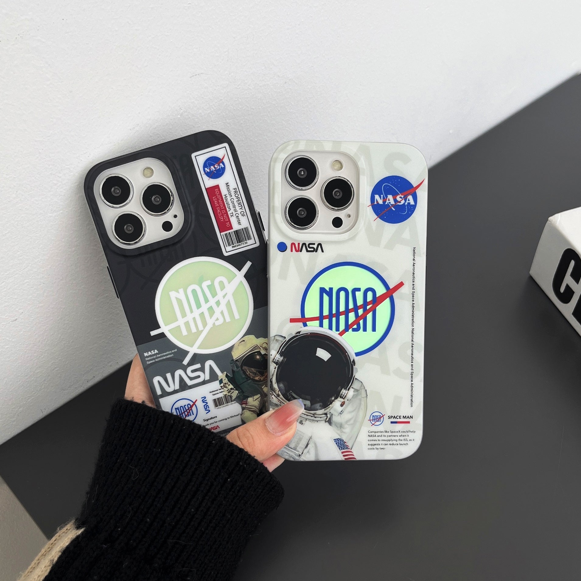Uniqkart for iPhone 13 Pro PC+TPU Cover Astronaut Pattern Printing Phone Case Compatible with MagSafe - White Uniqkart for iPhone 13 Pro PC+TPU Cover Astronaut Pattern Printing Phone Case Compatible with MagSafe - White